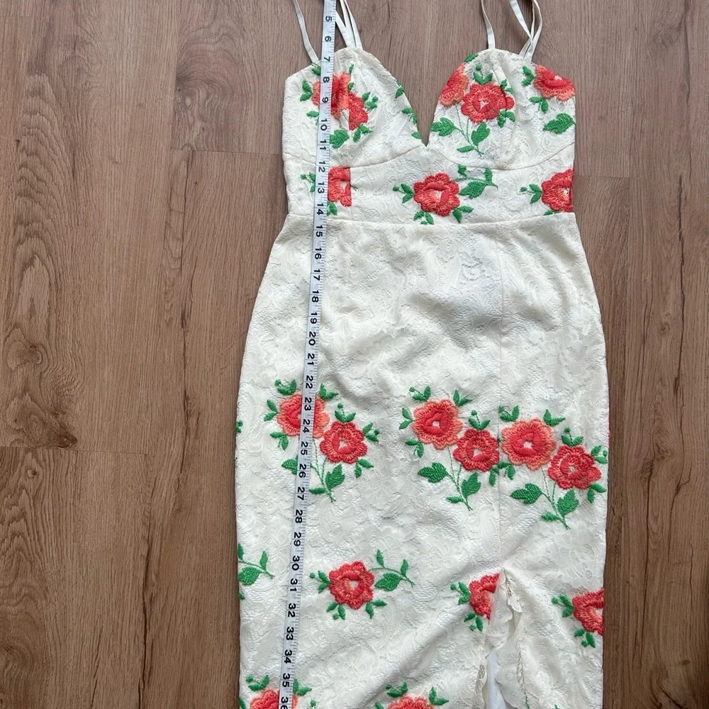 X by NBD White Floral Midi Slip Dress NWT Rose Print Lace Slit Size XS - Picture 9 of 9